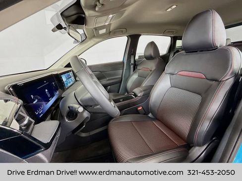 Certified 2025 Nissan Kicks SR image 5