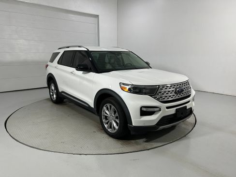 Used 2020 Ford Explorer Limited AWD/4WD image 3