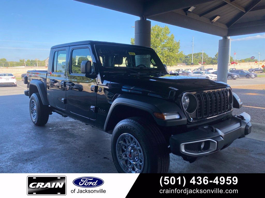 Used 2024 Jeep Gladiator Sport AWD/4WD image 1