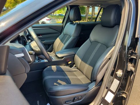 Used 2025 MAZDA CX-50 AWD 2.5 S w/ Premium Package image 17