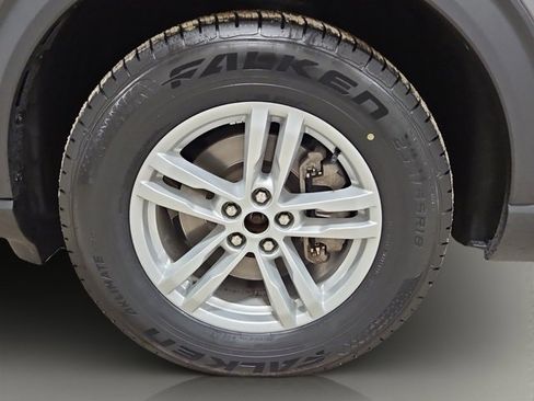 Used 2022 Ford Explorer XLT w/ Class IV Trailer Tow Package image 25