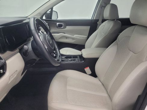 Used 2023 Kia Sorento EX w/ Panoramic Sunroof Package FWD image 17