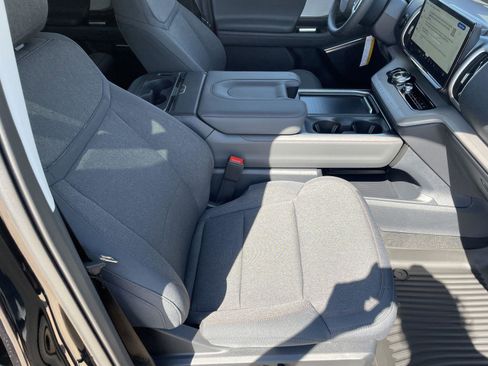 New 2025 Ford Expedition Active image 34