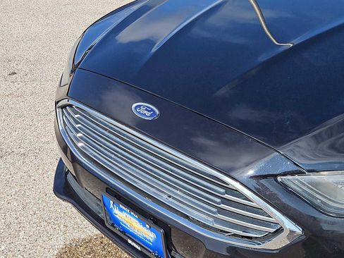 Used 2018 Ford Fusion SE FWD image 13