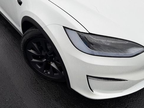 Used 2024 Tesla Model X AWD/4WD image 2