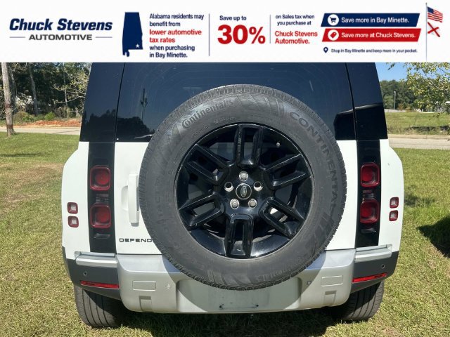 Used 2025 Land Rover Defender 110 S AWD/4WD image 3