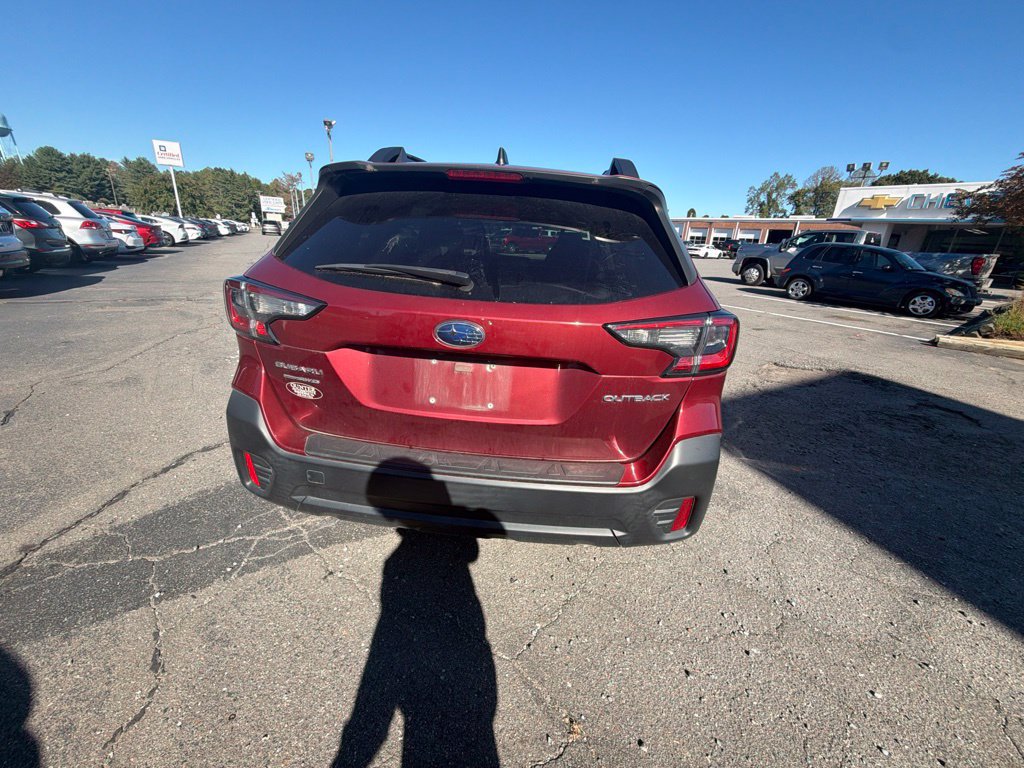 Used 2022 Subaru Outback Premium AWD/4WD image 4