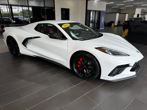 Used 2023 Chevrolet Corvette Stingray Premium Conv w/ Z51 Performance Package RWD image 45
