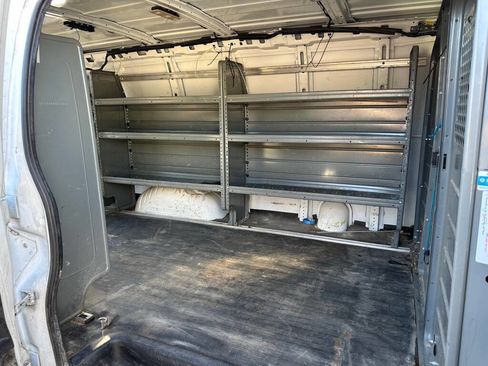 Used 2021 Chevrolet Express 2500 2500 3dr Cargo Van w/ Enhanced Convenience Package image 17