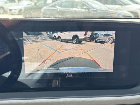 Used 2025 Buick Envista Avenir FWD image 26