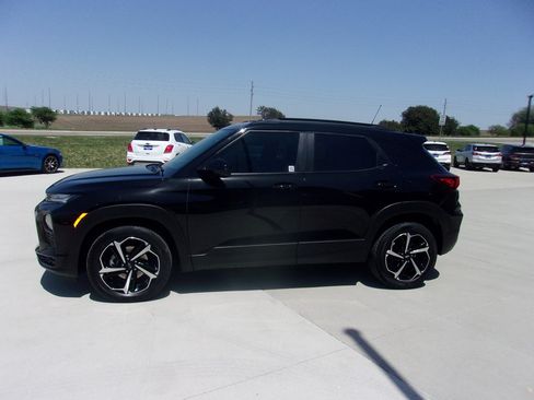 Used 2023 Chevrolet TrailBlazer RS w/ Convenience Package FWD image 6