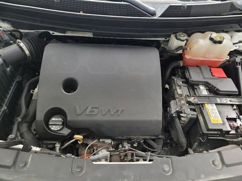 Used 2020 Chevrolet Traverse LS w/ LPO, Floor Liner Package FWD image 30