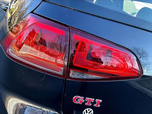 Used 2017 Volkswagen GTI S image 23