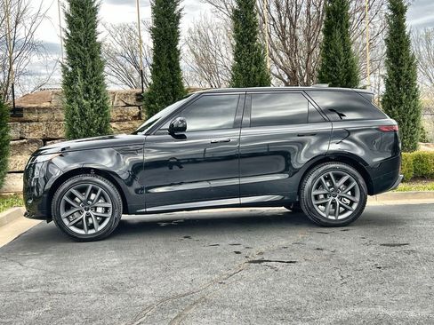 New 2026 Land Rover Range Rover Sport Dynamic SE AWD/4WD image 2