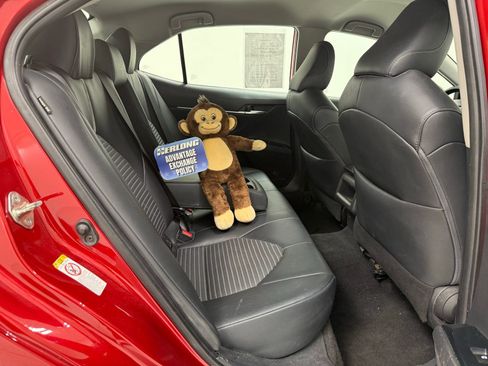 Used 2019 Toyota Camry SE w/ Convenience Package image 23