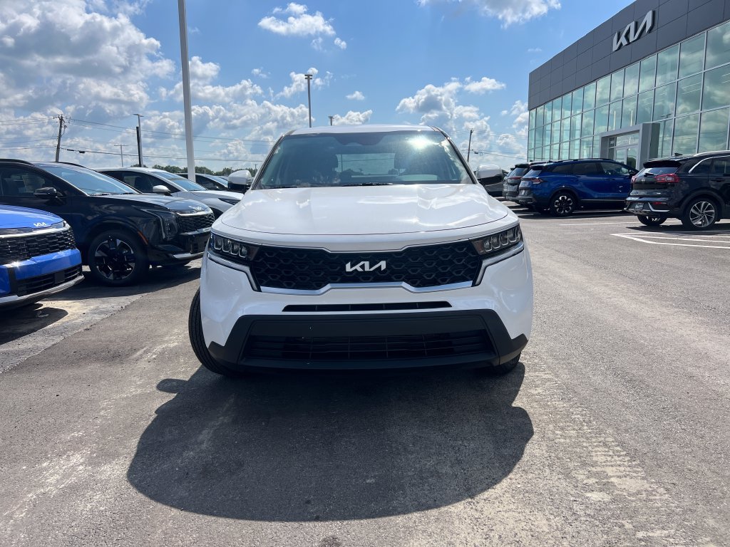 Certified 2023 Kia Sorento LX AWD/4WD image 9