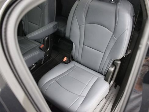 Used 2024 Buick Enclave Essence w/ Experience Buick Package AWD/4WD image 39