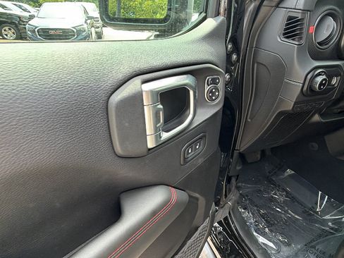 Certified 2026 Jeep Gladiator Rubicon w/ Steel Power Dome Hood Package AWD/4WD image 15