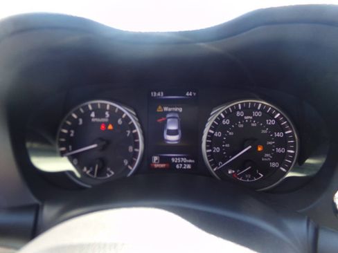 Used 2018 INFINITI Q50 Luxe w/ Essential Package (3.0T Luxe) image 25