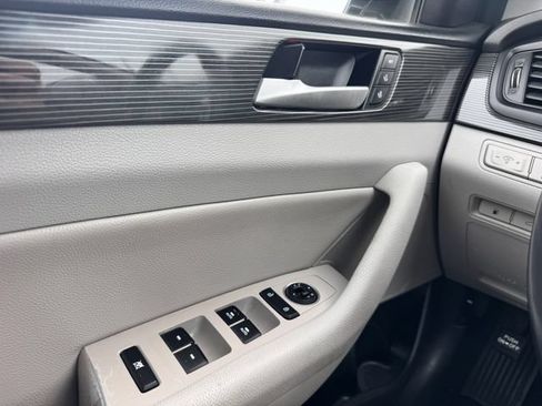 Used 2018 Hyundai Sonata Limited FWD image 14