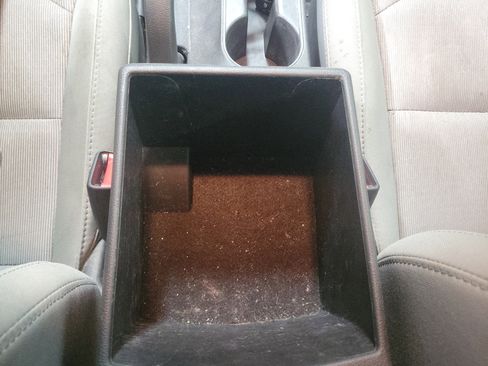 Used 2017 Hyundai Elantra SE image 30