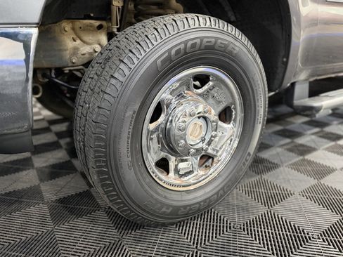 Used 2005 Ford F250 XLT image 8