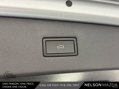 Used 2022 Volkswagen Tiguan SE w/ Panoramic Sunroof Package FWD image 51