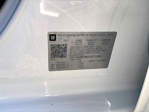 Certified 2018 Chevrolet Silverado 1500 LT w/ LT Fleet Convenience Package image 17