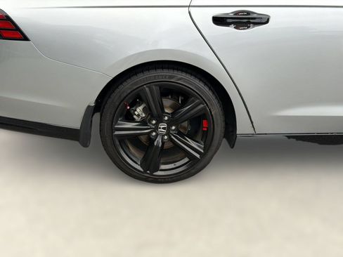 Used 2023 Honda Accord Sport image 12