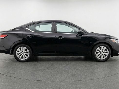 Used 2025 Nissan Sentra S FWD image 11