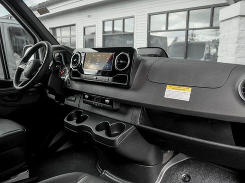Used 2026 Mercedes-Benz Sprinter 2500 image 19