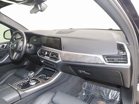Used 2021 BMW X5 M50i image 48