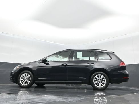 Used 2018 Volkswagen Golf S image 14