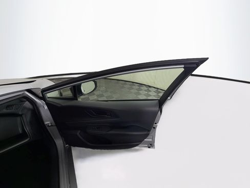 Used 2026 Toyota Prius LE FWD image 31