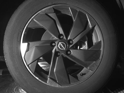 Used 2025 Nissan Rogue SV image 13