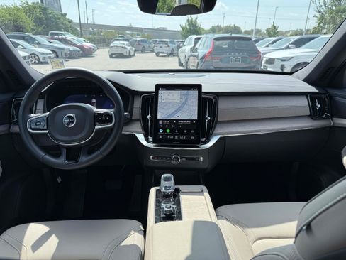 Certified 2026 Volvo XC90 B6 Plus AWD/4WD image 16
