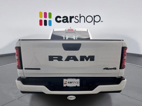 Used 2025 RAM 1500 Big Horn AWD/4WD image 4