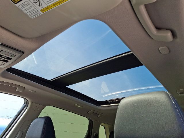 Used 2023 Nissan Rogue SL AWD/4WD image 14