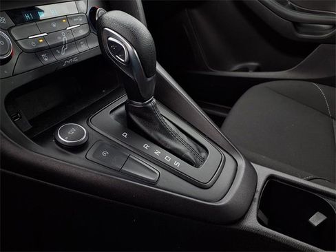 Used 2017 Ford Focus SE image 17