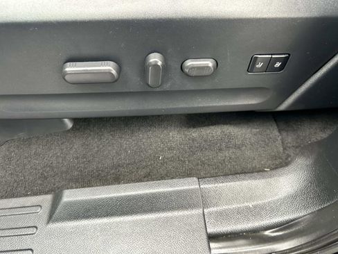 Used 2017 Ford Expedition EL XLT w/ Equipment Group 202A image 24