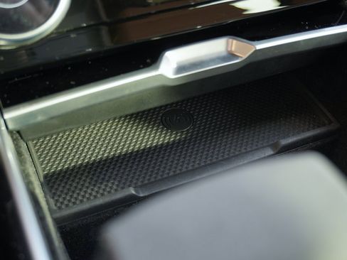 Used 2023 Land Rover Range Rover SE image 34