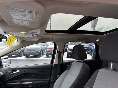 Certified 2017 Ford Escape SE image 15