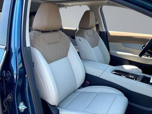 New 2026 Nissan Murano Platinum AWD/4WD image 9