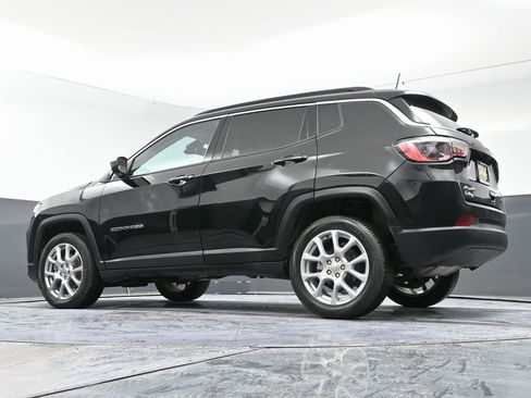 Used 2022 Jeep Compass Latitude image 52