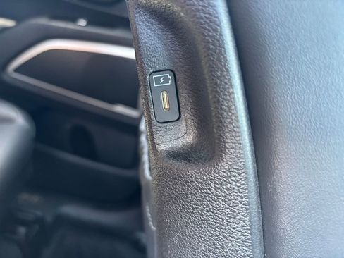 Used 2023 Kia Telluride LX FWD image 17