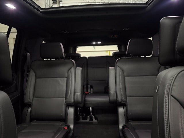 Used 2023 GMC Yukon XL Denali w/ Denali Reserve Package AWD/4WD image 16