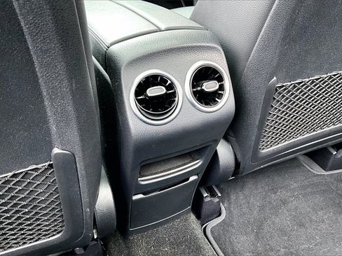 Certified 2021 Mercedes-Benz GLB 250 4MATIC image 25