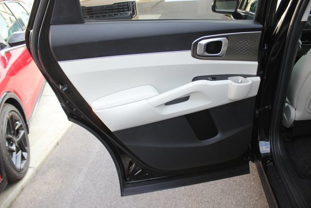 Used 2021 Kia Sorento S FWD image 22
