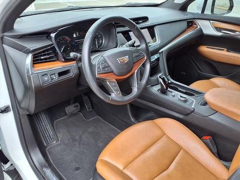 Used 2021 Cadillac XT5 Premium Luxury FWD image 12