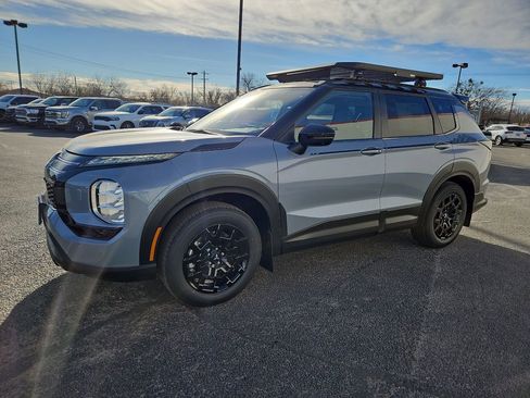 New 2026 Mitsubishi Outlander Trail Edition image 5